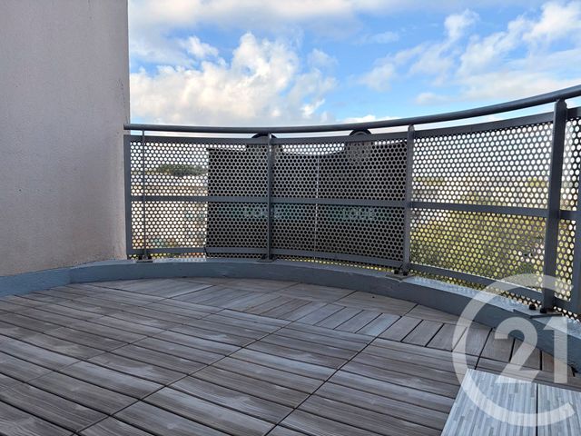 Appartement F2 à louer - 2 pièces - 31.5 m2 - LOGNES - 77 - ILE-DE-FRANCE - Century 21 Immobilier Val D'Europe