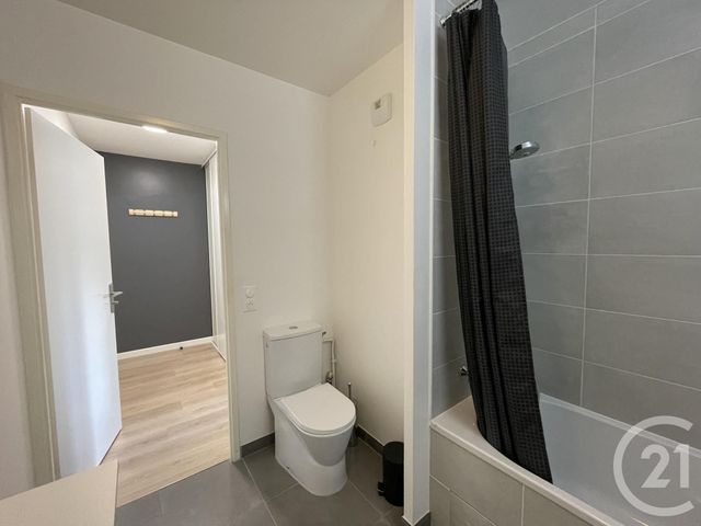 Appartement F2 à louer - 2 pièces - 42.19 m2 - VILLENEUVE ST DENIS - 77 - ILE-DE-FRANCE - Century 21 Immobilier Val D'Europe