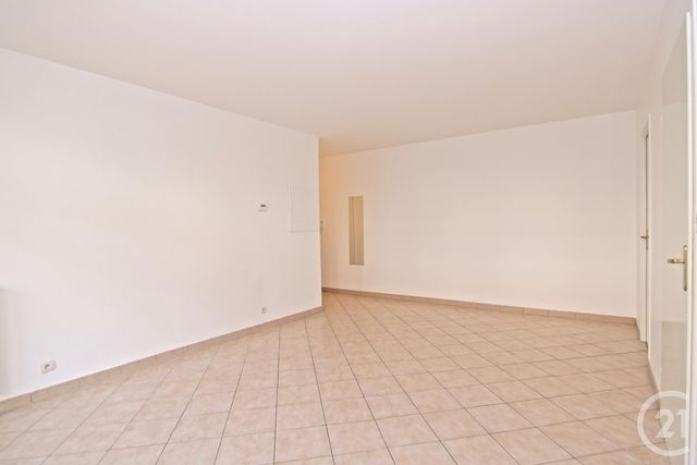 Appartement F3 à louer - 3 pièces - 67.07 m2 - BUSSY ST GEORGES - 77 - ILE-DE-FRANCE - Century 21 Immobilier Val D'Europe