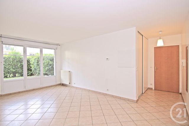 Appartement F3 à louer - 3 pièces - 67.07 m2 - BUSSY ST GEORGES - 77 - ILE-DE-FRANCE - Century 21 Immobilier Val D'Europe