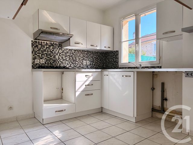 Appartement F4 à louer - 4 pièces - 75.05 m2 - CHANTELOUP EN BRIE - 77 - ILE-DE-FRANCE - Century 21 Immobilier Val D'Europe