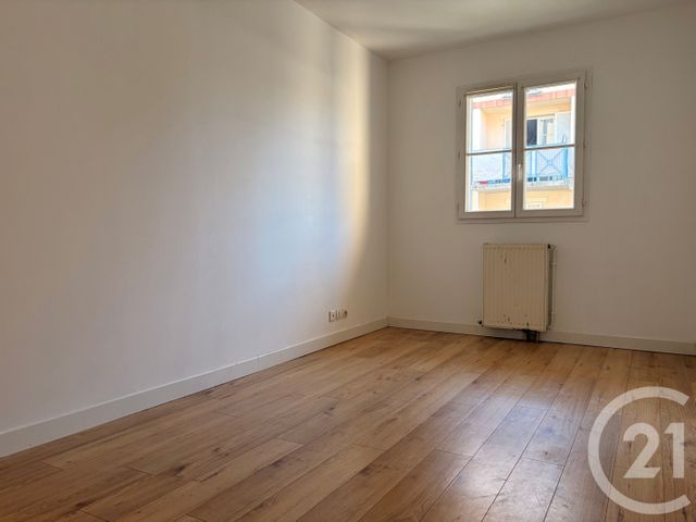 Appartement F4 à louer - 4 pièces - 75.05 m2 - CHANTELOUP EN BRIE - 77 - ILE-DE-FRANCE - Century 21 Immobilier Val D'Europe