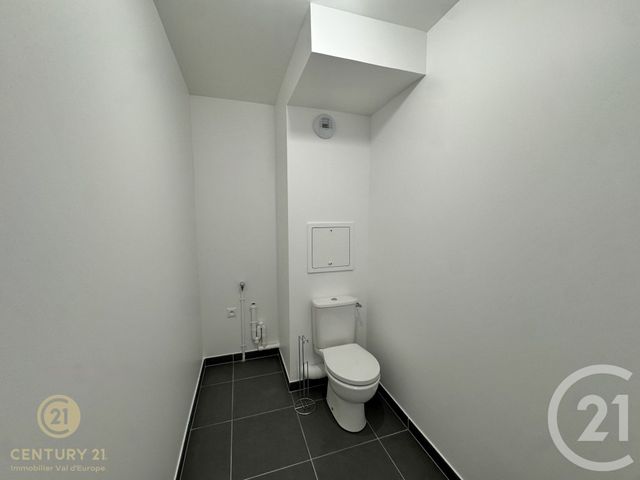 Appartement F3 à louer - 3 pièces - 68.5 m2 - SERRIS - 77 - ILE-DE-FRANCE - Century 21 Immobilier Val D'Europe