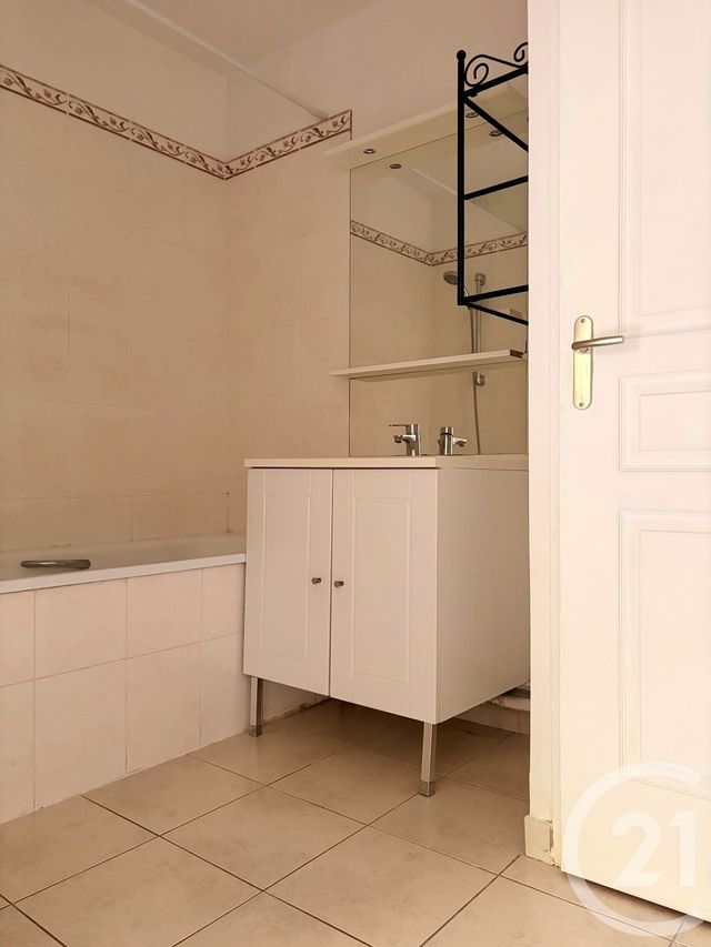Appartement F2 à louer - 2 pièces - 46.05 m2 - MONTEVRAIN - 77 - ILE-DE-FRANCE - Century 21 Immobilier Val D'Europe