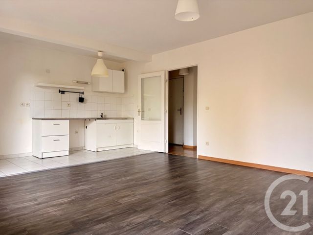 Appartement F2 à louer - 2 pièces - 46.05 m2 - MONTEVRAIN - 77 - ILE-DE-FRANCE - Century 21 Immobilier Val D'Europe