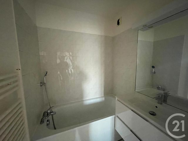 Appartement F2 à louer - 2 pièces - 40.08 m2 - LOGNES - 77 - ILE-DE-FRANCE - Century 21 Immobilier Val D'Europe
