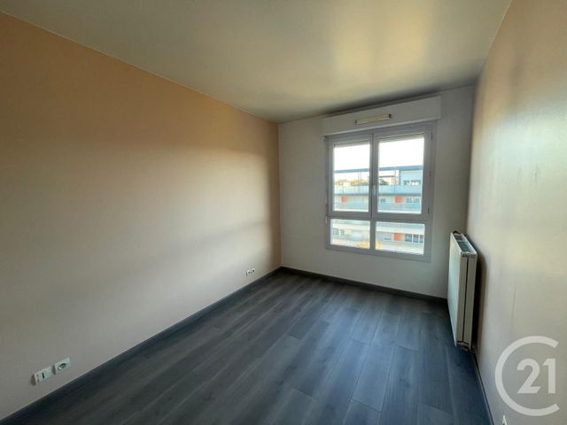 Appartement F2 à louer - 2 pièces - 40.08 m2 - LOGNES - 77 - ILE-DE-FRANCE - Century 21 Immobilier Val D'Europe
