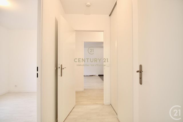 Appartement F3 à louer - 3 pièces - 64.23 m2 - CHESSY - 77 - ILE-DE-FRANCE - Century 21 Immobilier Val D'Europe